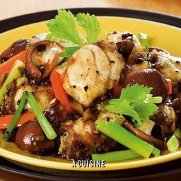 เนื้อปลาผัดพริกไทยดำ