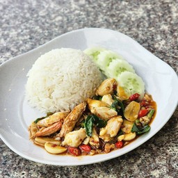 เนื้อปูผัดพริกขี้หนูสวนราดข้าว