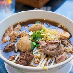 ก๋วยเตี๋ยวโฮเด้งโกเด้งบางพูน