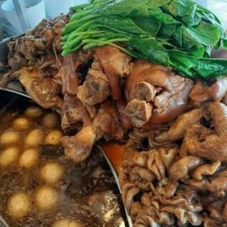 ขาหมูไซต์ใหญ่
