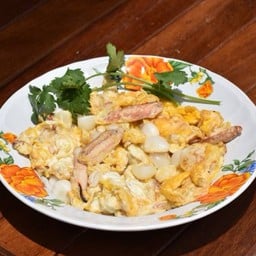 ไข่เจียวปูกระเทียมโทน