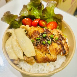 ข้าวไก่ย่าง น้ำจิ้มแจ่ว