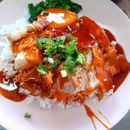 ข้าวหมูแดงหมูกรอบรวม