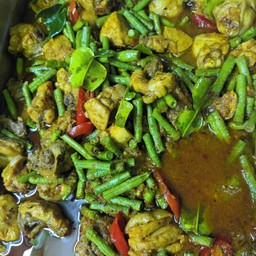 ผัดเผ็ดไก่มะเขือ(ถุงพิเศษ)