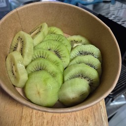 กีวีเขียวพร้อมทาน