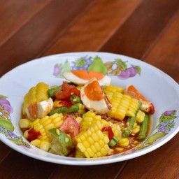 ตำข้าวโพดไข่เค็ม