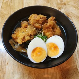 ราเมงโซยุไก่ทอด