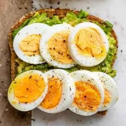 Brunch Toast : Avocado with Honey BoiledEgg 🥑 บรันช์โทสต์ อโวคาโด้ ไข่ต้มน้ำผึ้ง