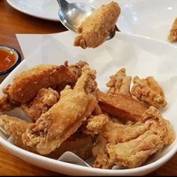 ปีกไก่ทอดน้ำปลา