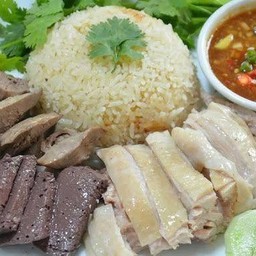 ข้าวมันไก่ต้ม