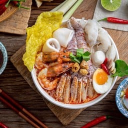 ก๋วยเตี๋ยวต้มยำ ทะเล 2 ชนิด