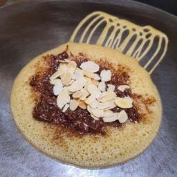 โตเกียว ครั้นชี่-อัลมอนด์ 5 ชิ้น แถม 1ชิ้น