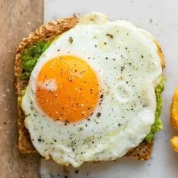 Brunch Toast : Avocado with Fried Egg 🥑 บรันช์โทสต์  อโวคาโด้ ไข่ดาว เจ้าเสน่ห์