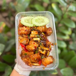 พริกเผาหมูกรอบราดข้าว