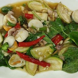 หอยเชลล์ผัดฉ่า