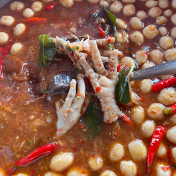 ขนมจีนน้ำยาป่าตีนไก่ โครตผัก พระปิ่น3