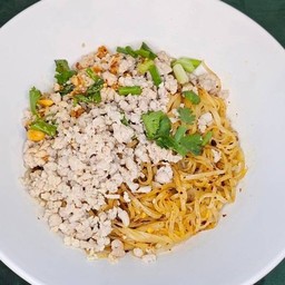 เส้นคลุกหมูสับต้มยำ