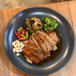 ขาหมูพะโล้