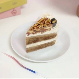 เค้กกาแฟอัลมอนด์ ชิ้น