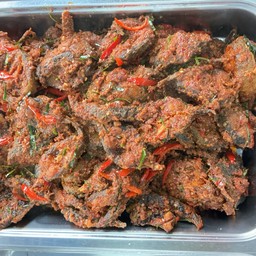 ผัดพริกแกงปลาดุกกรอบ