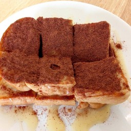 ปังเนยสด นมข้น + โอวัลติน 2 แผ่น