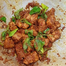 คั่วกลิ้งหมูสามชั้น