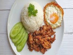 หมูกระเทียมไข่ดาว