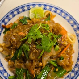 ผัดซีอิ้ว(เส้นใหญ่)