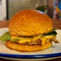 เบอร์เกอร์ไก่โฮมเมคไซส์ s