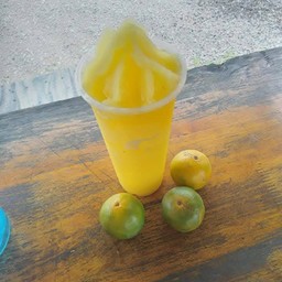 น้ำส้มคั้น