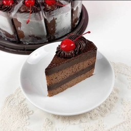 เค้กช็อกโกแลตหน้านิ่มเชอร์รี่ ชิ้น