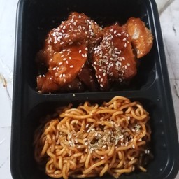 มาม่าเกาหลี ไก่กรอบ