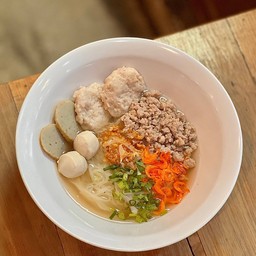 ก๋วยเตี๋ยวน้ำใส