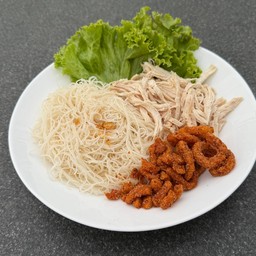 ยัยมายด์หมี่ไก่ฉีก - สุขุมวิท 101