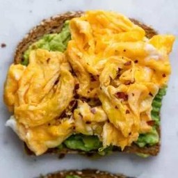 Brunch Toast : Avocado with Garlic Omelette 🥑 บรันช์โทสต์ อโวคาโด้ กาลิค ออมเล็ต