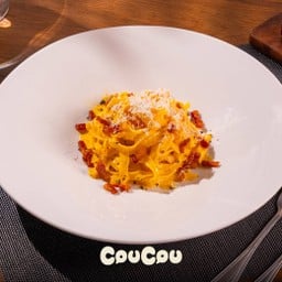 Classic Fettuccine Carbonara