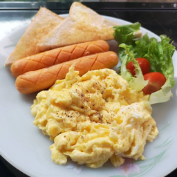 Scrambled eggs Breakfast