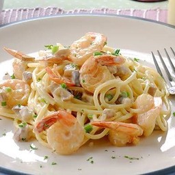 สปาเก็ตตี้ครีมซอสกุ้ง