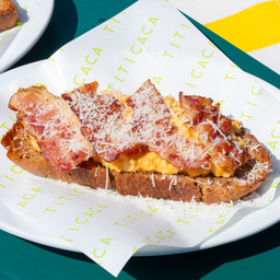 SCRUMBLED EGGS AND BACON