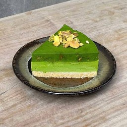 Matcha Pistachio Ganache Cheese Cake