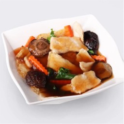 ก๋วยเตี๋ยวฮ่องกงราดหน้าไก่ ฮองมิน