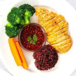 ⭐4.6 (97) - ข้าวทรงเสวย ไรซ์เบอรี่ สันในไก่ย่าง จิ้มแจ่ว พร้อมผักลวก