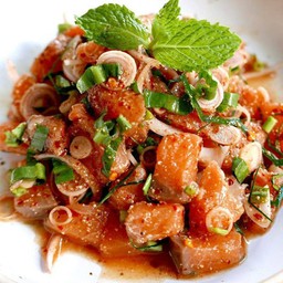 พล่าปลาแซลมอน