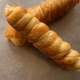 โรตีพันไส้กรอก