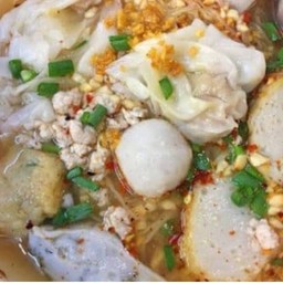 บะหมี่ต้มยำน้ำใส