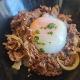 DR20 ข้าวหน้าเนื้อไข่ออนเซน