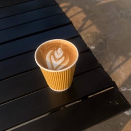 ลาเต้ร้อน