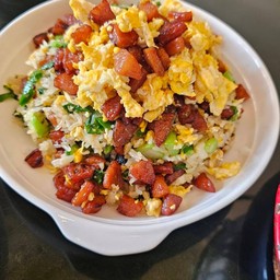 ข้าวผัดกุนเชียง