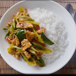 ข้าวเครื่องแกงหมูชิ้น