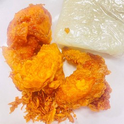 ปีกไก่ 2 ชิ้น+น่อง 1ชิ้น+ข้าวเหนียว 1 ห่อ